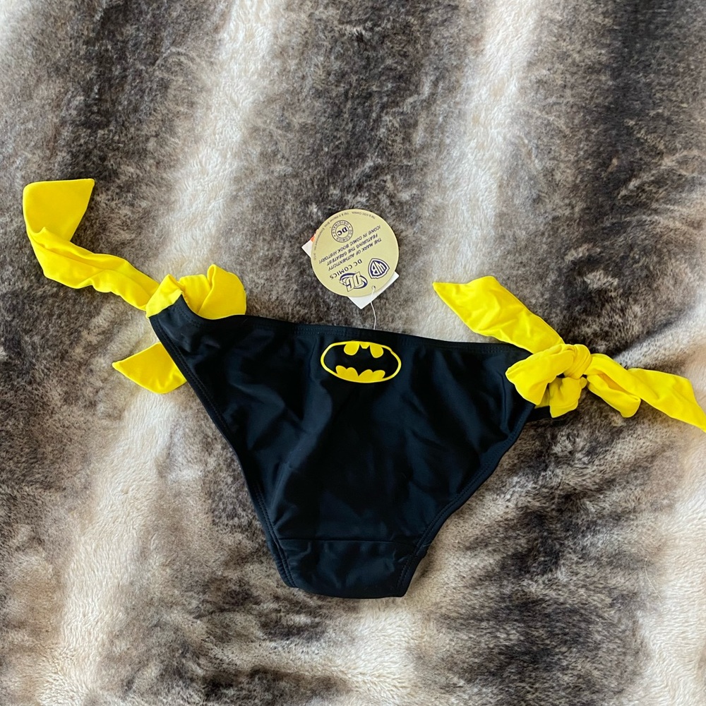 Batman bikini bottoms - nwt small